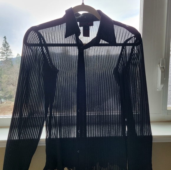 Blouse - Picture 2 of 3